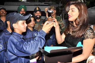 Priyanka Chopra meets Indian Army Jawans at army base