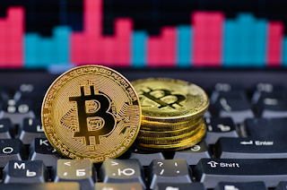 ¿Qué es Bitcoin y es una buena inversión? 