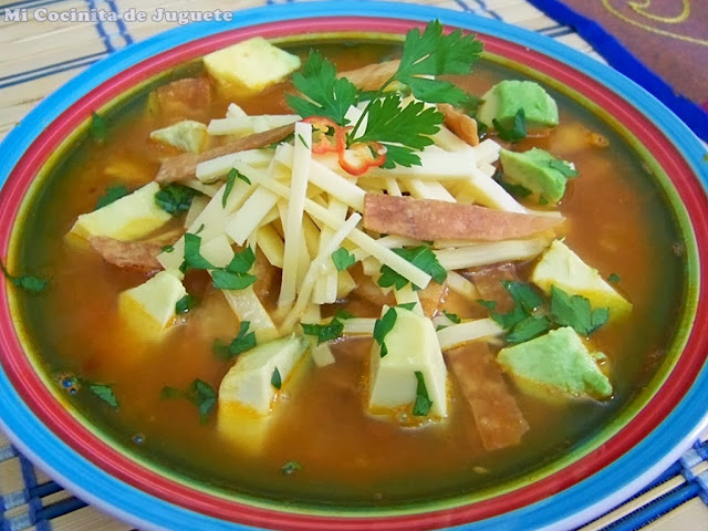 Sopa Azteca de Tortilla