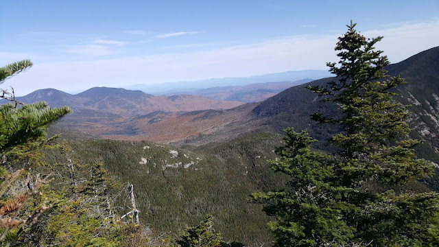 Vues au sommet du Nippletop dans les Adirondacks