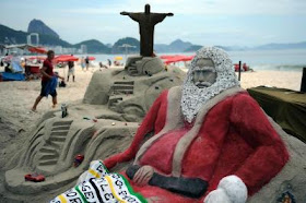 -BRAZIL-SAND SCULPTURE-CHRISTMAS