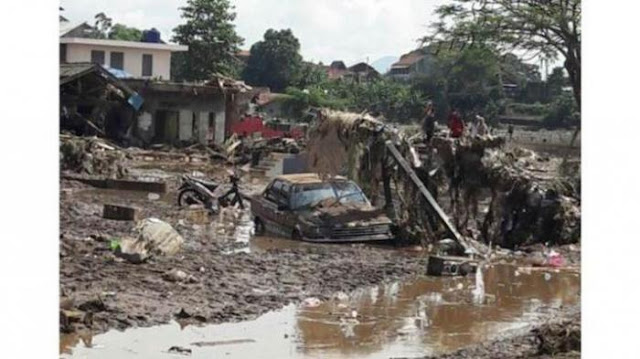 Garut Berduka, 16 Orang Dikabarkan Meninggal Oleh Terjangan Banjir Bandang
