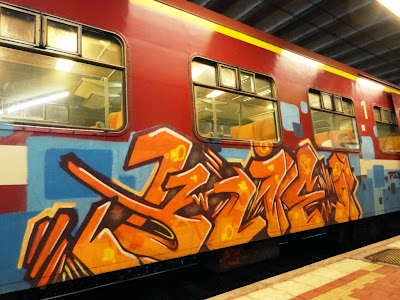 kaos graffiti