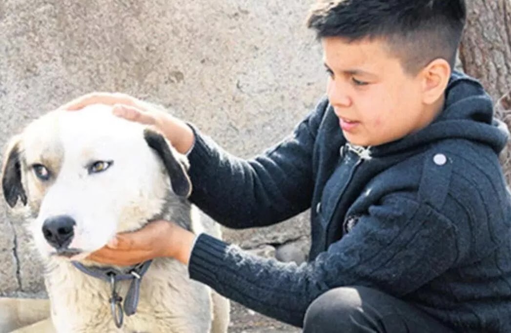 Çınar Kuloğlu and his dog