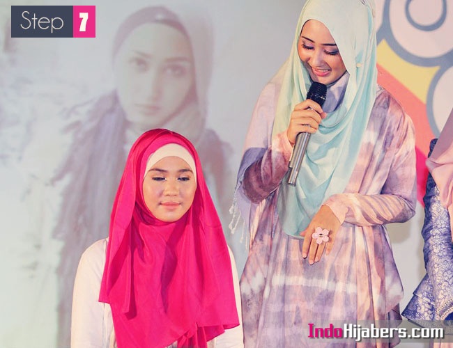 Gambar Cara Memakai Jilbab Ala  tutorial hijab scarf gambar dian pelangi cara, cara memakai 