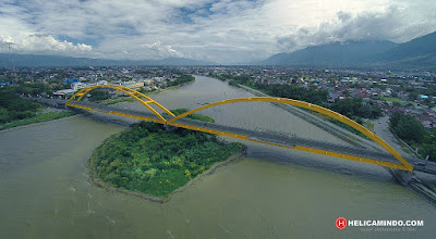 Foto Udara Jembatan Kuning di Palu