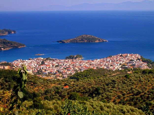 and sometimes like this… (Skiathos.) - 49 Reasons To Love Hellas (Greece)