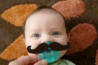 Gambar bayi lucu pakai kumis 17