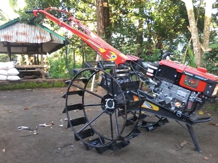  TRAKTOR  TANGAN hand  tractor 