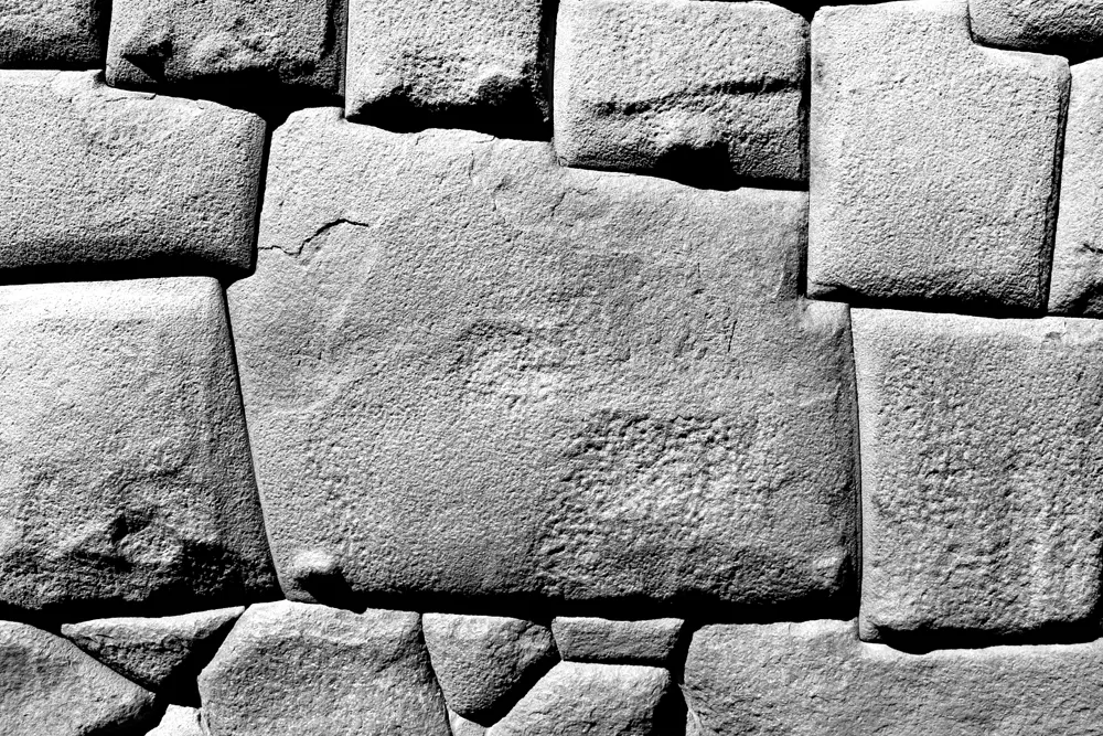 Twelve angle stone in Cusco, Peru - lifestyle & travel blog