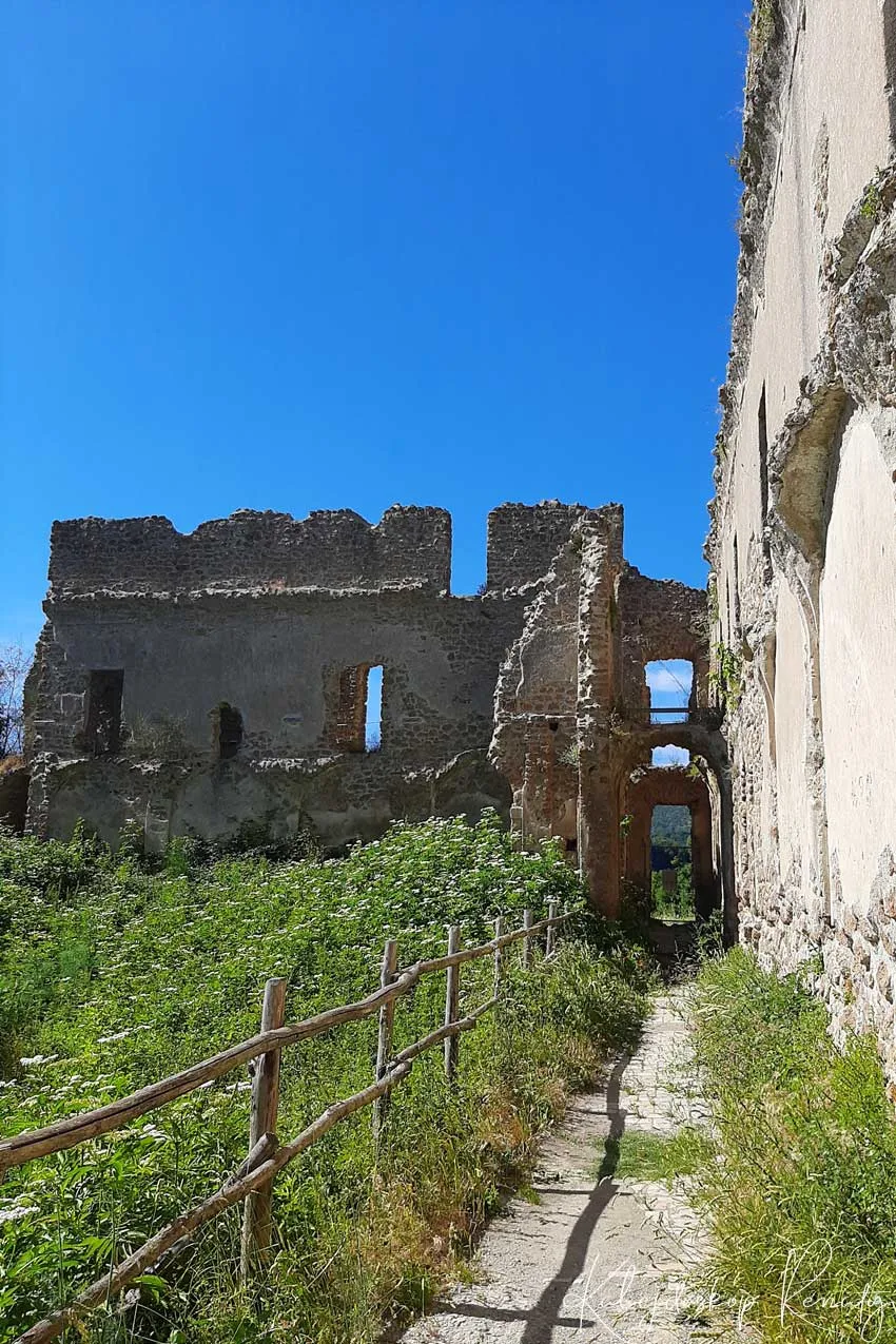 Monterano Antica — miasto duchów