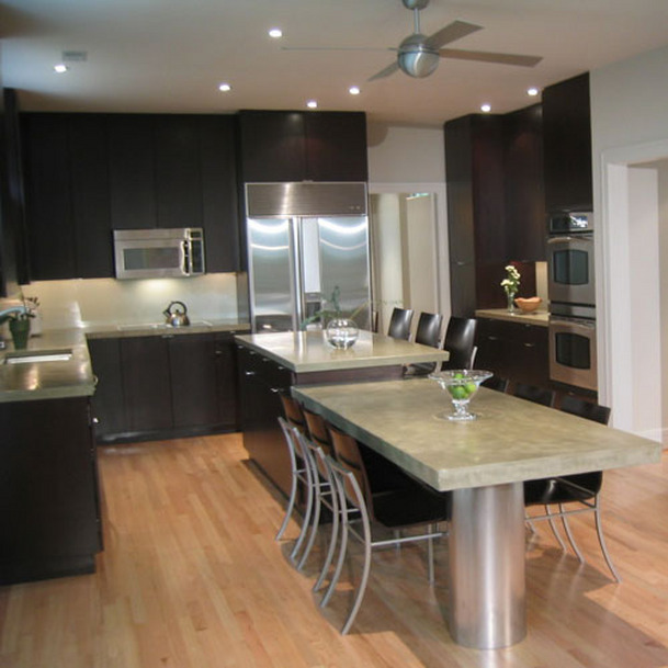 Light Wood Floors With Dark Cabinets