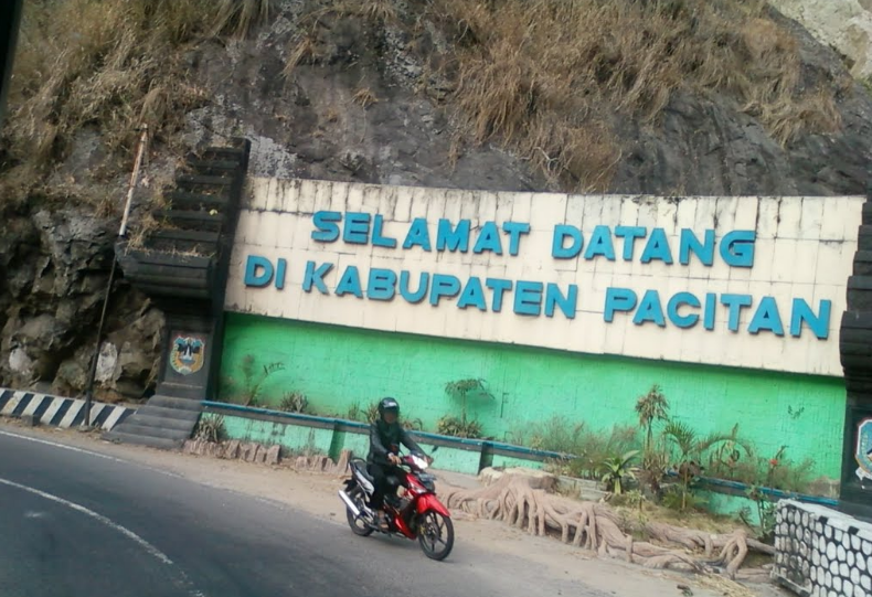 08 Objek Wisata Pantai Di Pacitan Jawa Timur Yang Bagus Dan