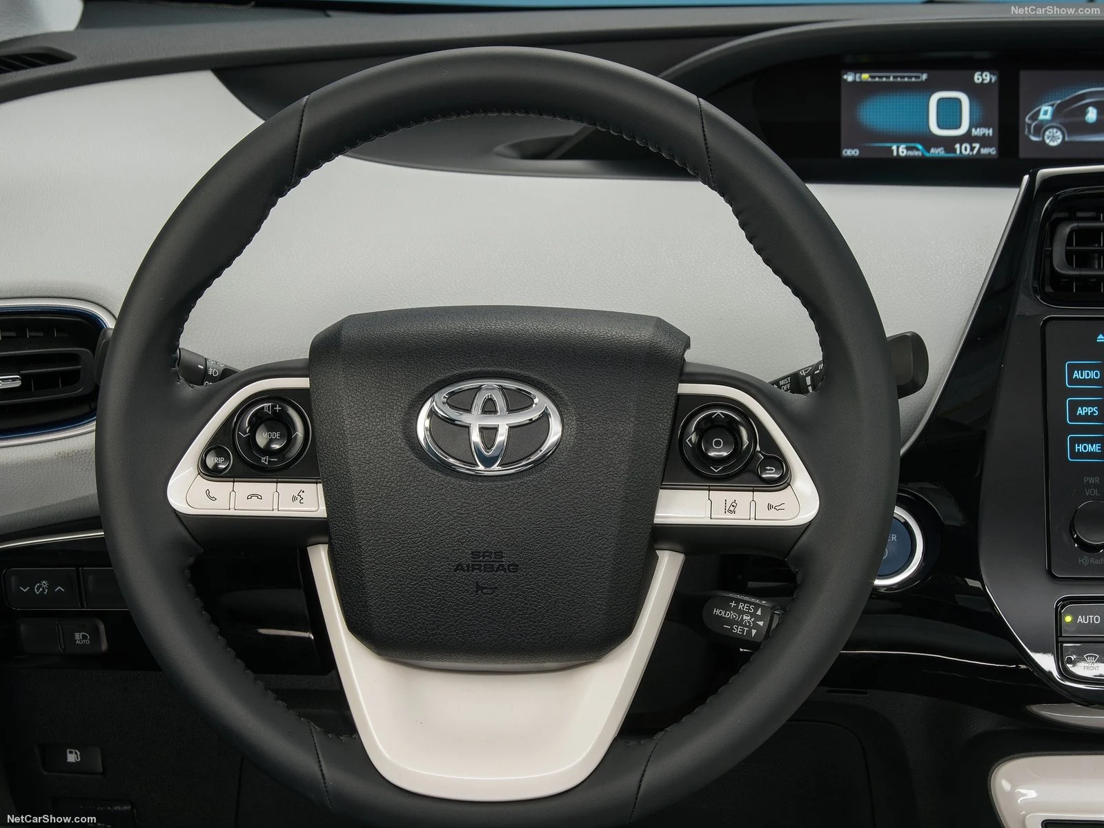 Hình ảnh xe ô tô Toyota Prius 2016 & nội ngoại thất