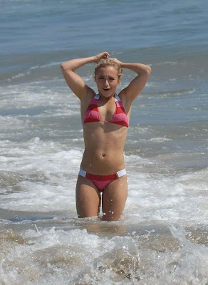 Hayden Panettiere bikini