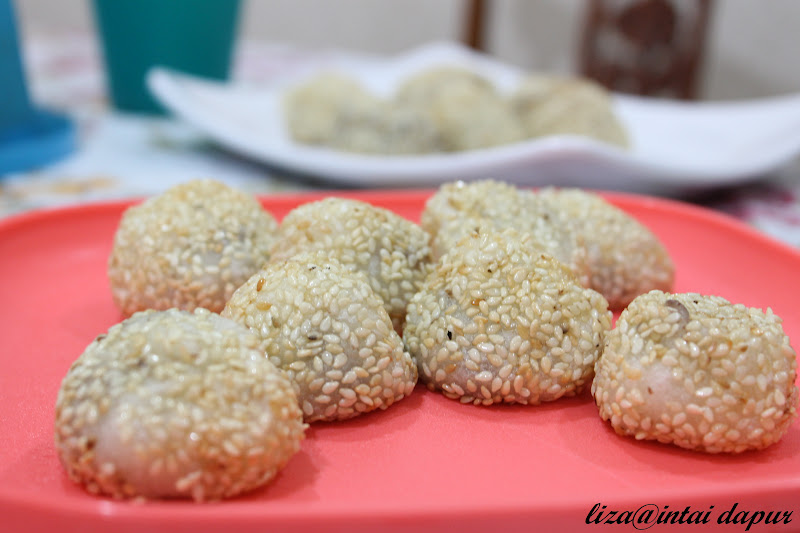 Kuih Bom Bijan Inti Kacang Tanah - Typo Hijabs