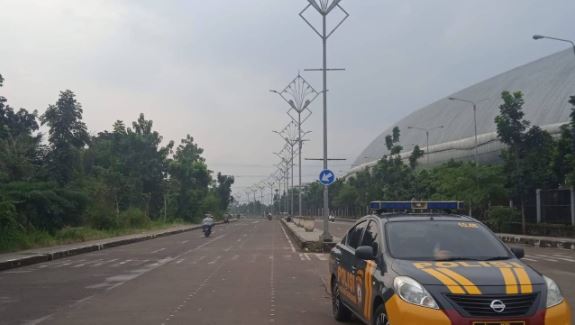 Monitoring Balap Liar Knalpot Bising, Polisi Jaga Akses Jalan Stadion GBLA