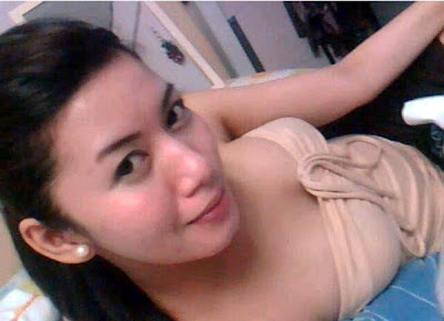  Foto Bugil Tante Girang Pamer Memek