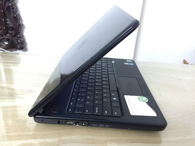 Máy tính laptop Inspiron N4030 màu đen