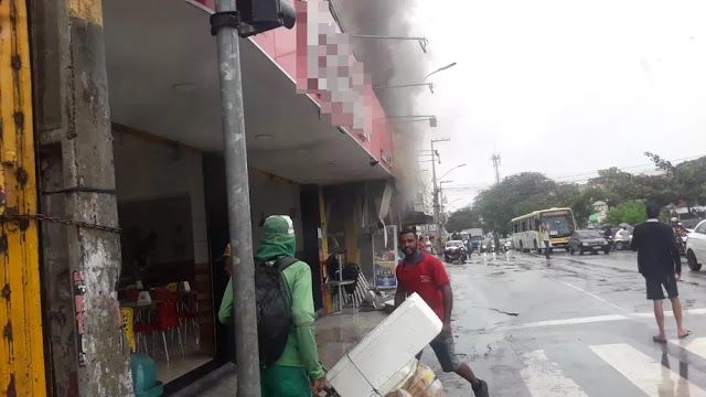 INCÊNDIO É REGISTRADO EM LANCHONETE DE CARUARU NESTA QUARTA-FEIRA (3)