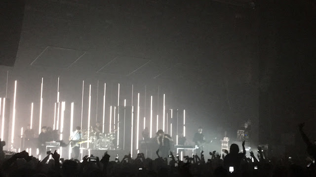 VYNE-L The 1975 Live Gig Review at Manchester Apollo - Liam Smith and Ellie Cawte