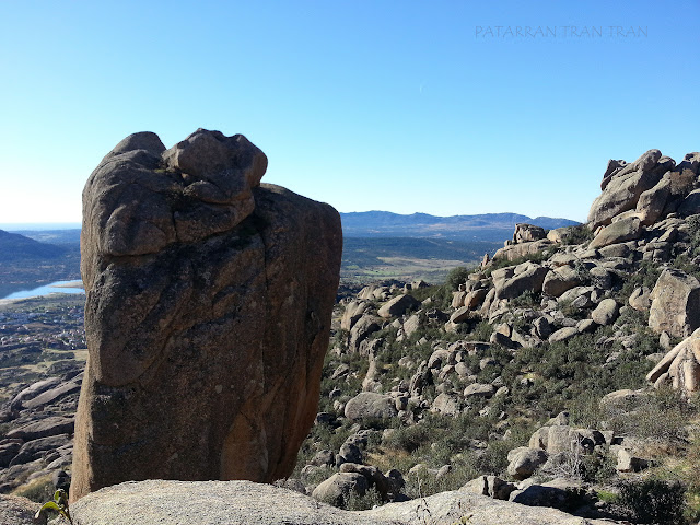 El Yelmo con niños. La Pedriza. Parque Nacional de Guadarrama.