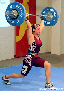 deporte y salud Entrenando y levantando pesas  con seguridad