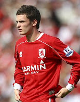 Winger English national team U-21 Adam Johnson officially joined Manchester City. Manchester City managed to get