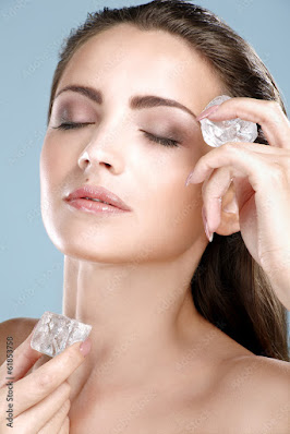 Ice water Facial at Home : Benefits & Side effect For Skin