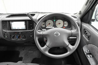 2006/MAR Nissan Caravan 10seater for Kenya