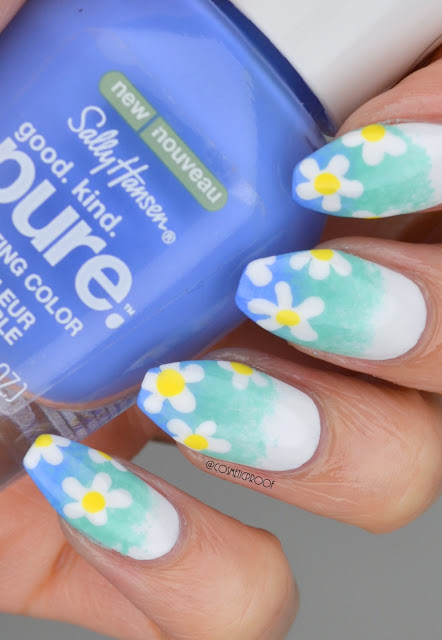 Daisy Nail Art with Gradient