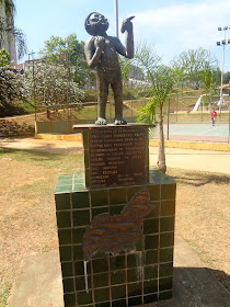 Escultura do índio Guarú Bosque Maia em Guarulhos