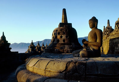 Borobudur Temple is very beautiful and wonderful Indonesia tourism tourism in indomesia