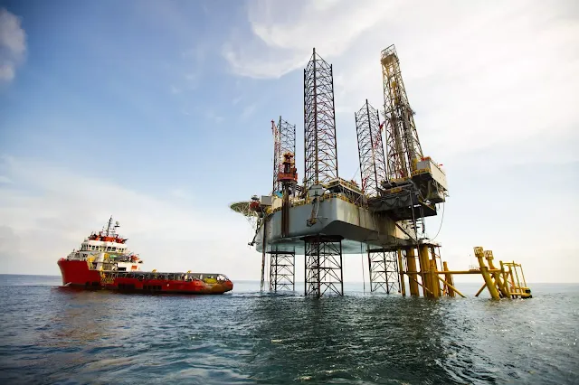 Middle East oil rigs 2025