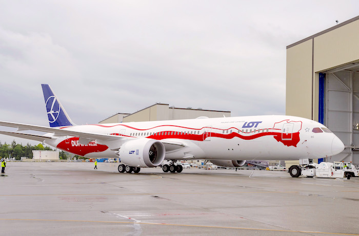 linie lotnicze, 787-9 Dreamliner LOT, filmy w samolotach LOT, Oferta pokładowa dla rodzin, 