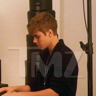 justin bieber new pics 2009. Justin Bieber New Haircut