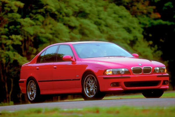 BMW M5 (E39) 1999-2000: fotos e especificações 