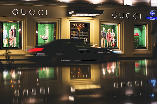 Top 10 Clothing Brands In The World, clothing brands list, best clothing brands for men, top 100 clothing brands in the world,  top clothing brands in the world, top 100 clothing brands in the world, top clothing brands in the world, top 20 clothing brands in the world, best clothing brands for men, clothing brands list, prada, gucci, burberry, adidas, nike, Hermes, Louis Vuitton, Chanel, Levi's, Armani
