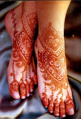 Super Dulhan Mehndi Designs for Feet 2013