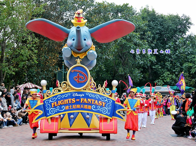 香港迪士尼樂園 美國小鎮大街飛天巡遊 幻想世界 明日世界 七先生與艾小姐