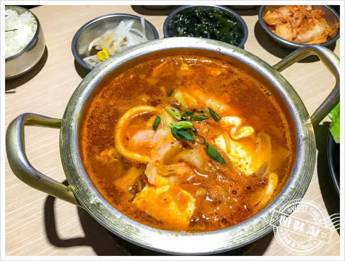 油蔥酥韓國烤肉村菜單海鮮豆腐鍋