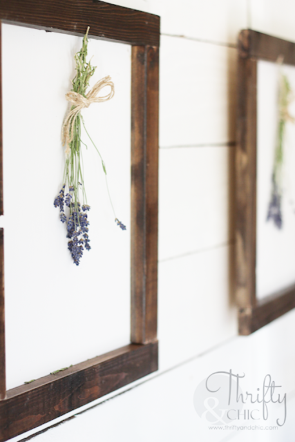 Summer decor and decorating ideas for dining room. Cottage farmhouse decor. White and neutral dining room. Gallery wall in dining room ideas