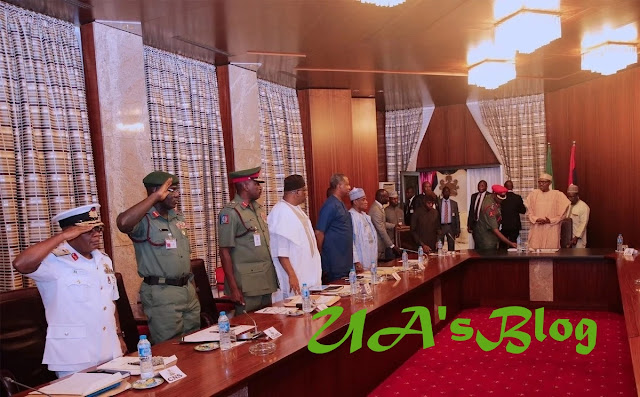 President Buhari reveals resolution of security meeting with service chiefs 