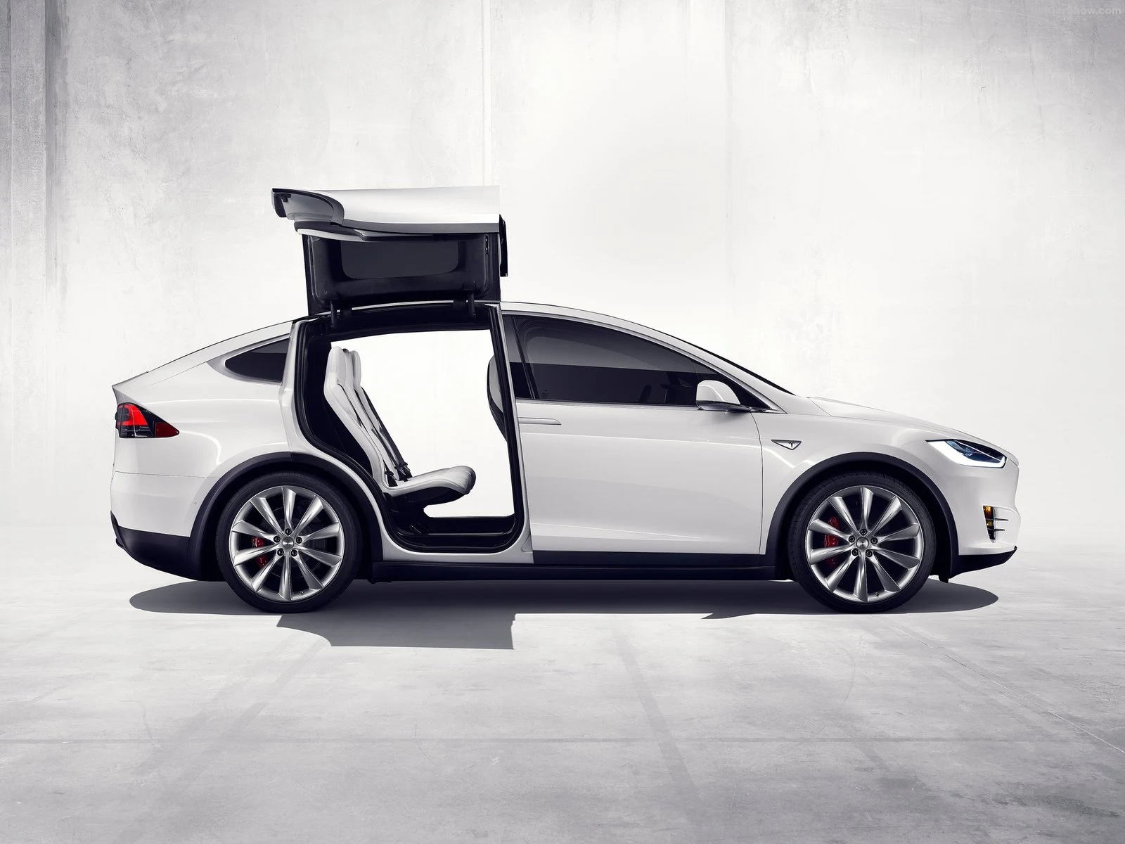 Hình ảnh xe điện Tesla Model X 2017 & nội ngoại thất