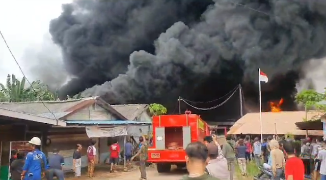 PT KPP Perusahaan Pencetak Gabus di Punggur Hangus Terbakar