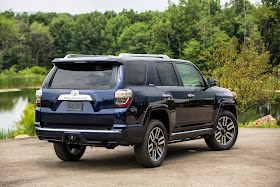 Rear 3/4 view of 2014 Toyota 4Runner