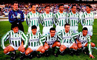 REAL BETIS BALOMPIÉ - Sevilla, España - Temporada 1994-95 - Jaro, Vidakovic, Cañas, Stosic, Alexis y Jaime; Aquino, Josete, Menéndez, Cuéllar y Ureña - R. C. D. ESPAÑOL DE BARCELONA 0, REAL BETIS BALOMPIÉ 0 - 12/03/1995 - Liga de 1ª División, jornada 25 - Barcelona, estadio de Sarriá - 3º en la Liga, con Lorenzo Serra Ferrer de entrenador