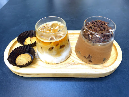 Lucullus Cacao Chocolate cafe D2 Place - Iced latte