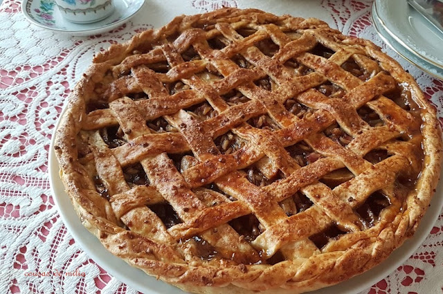 Tarta de granadas y manzanas