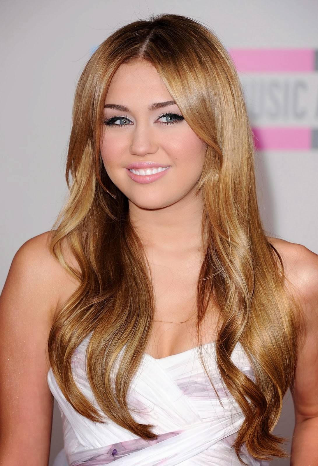 Miley cyrus Frisuren für lange Haare mit Schichten curly